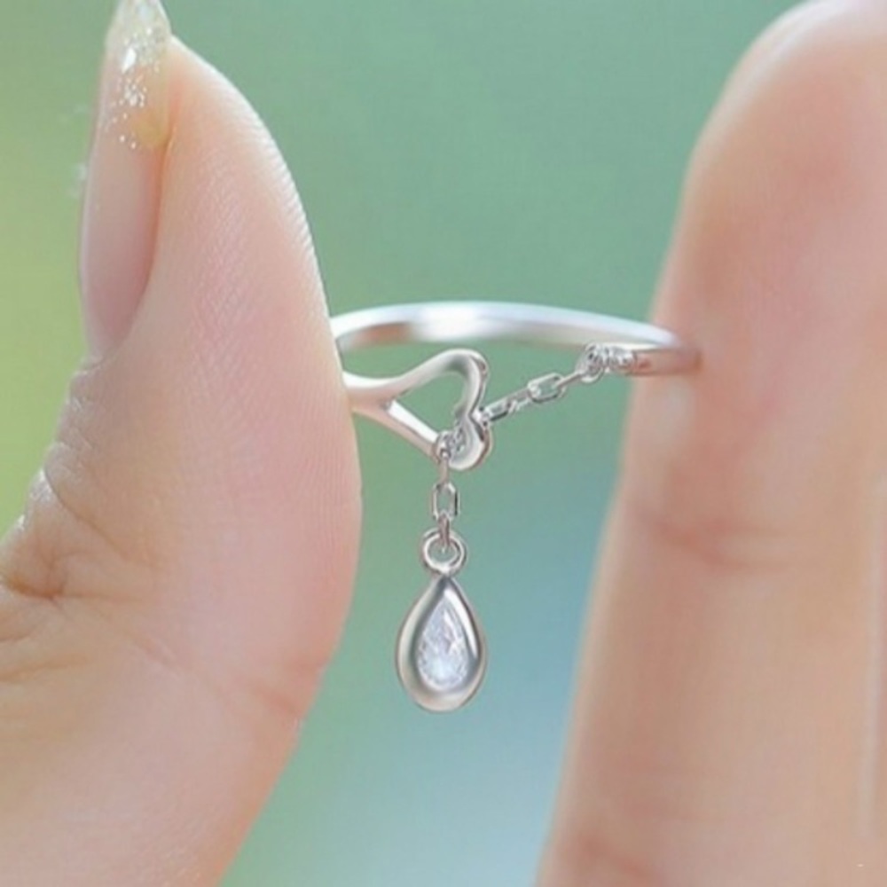 LSilver Heart & Dangling Water Drop Ring